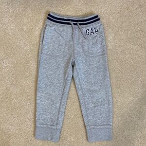 Baby GAP gray logo joggers 3t